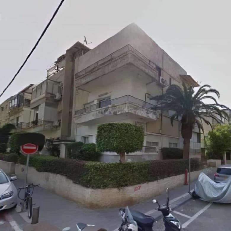 בניין-בשלמות-בכיכר-מסריק-2