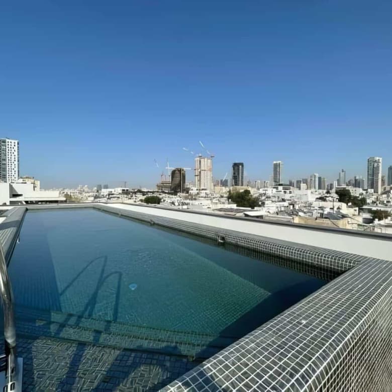 פנטהאוז-עם-בריכה-בשלמה-המלך-בצפון-הישן-7