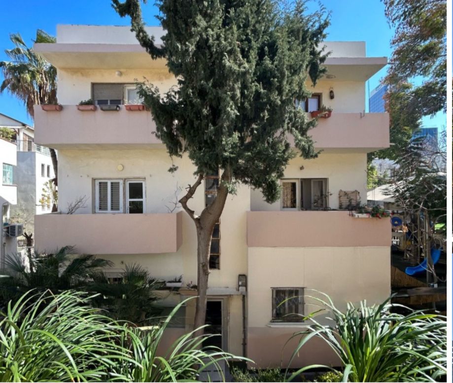 בניין למכירה בנווה צדק